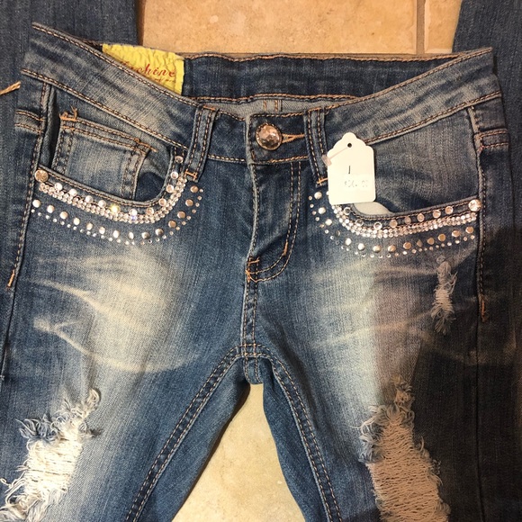 Bedazzled straight leg distressed denim jeans NWT - Picture 3 of 8